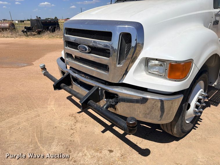 image for item DU1515 2005 Ford F750 Super Duty water truck