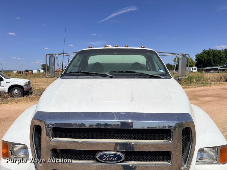 image for item DU1515 2005 Ford F750 Super Duty water truck