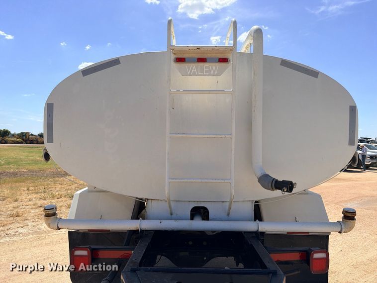 image for item DU1515 2005 Ford F750 Super Duty water truck