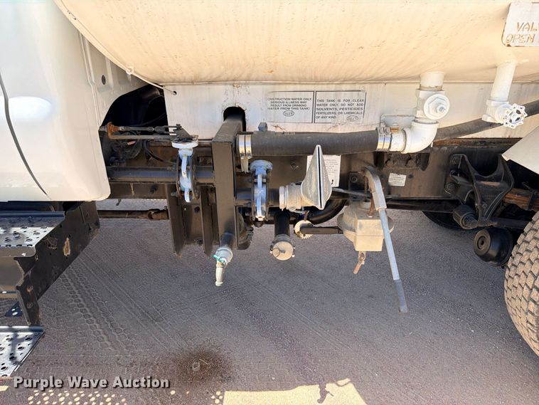 image for item DU1515 2005 Ford F750 Super Duty water truck