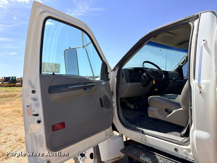 image for item DU1515 2005 Ford F750 Super Duty water truck