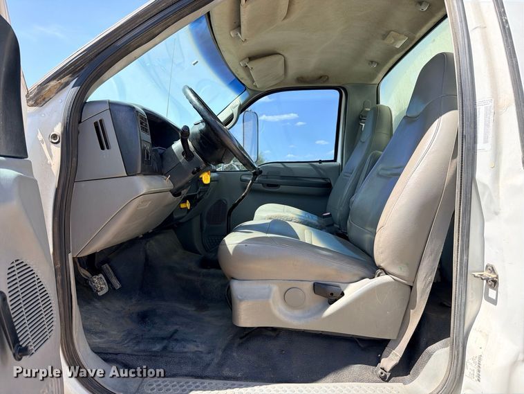 image for item DU1515 2005 Ford F750 Super Duty water truck