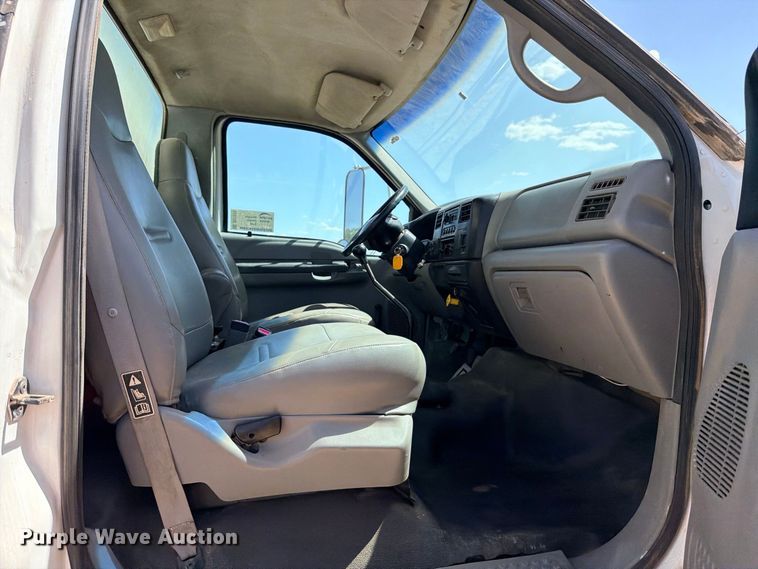 image for item DU1515 2005 Ford F750 Super Duty water truck
