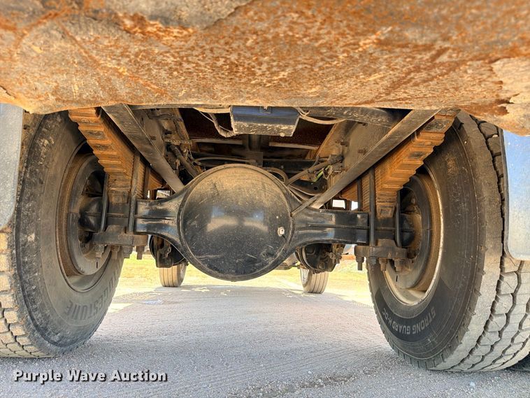 image for item DU1515 2005 Ford F750 Super Duty water truck