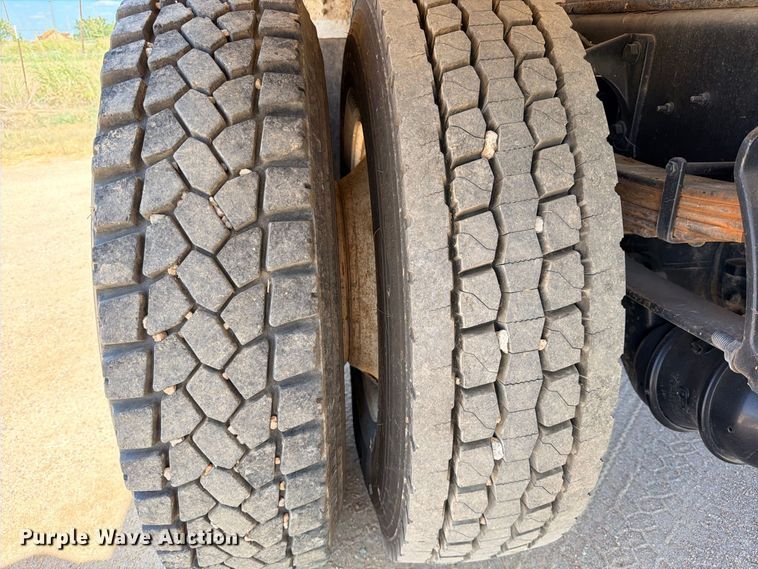 image for item DU1515 2005 Ford F750 Super Duty water truck