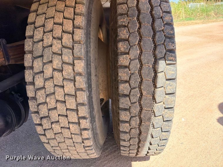 image for item DU1515 2005 Ford F750 Super Duty water truck