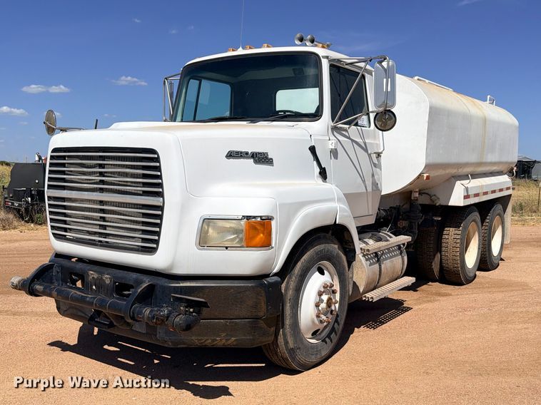 1994 Ford Aeromax L9000 water truck