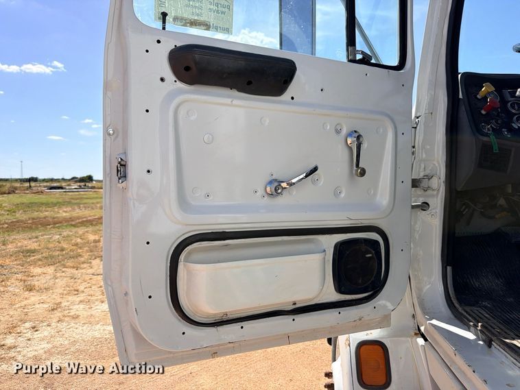 image for item DU1516 1994 Ford Aeromax L9000 water truck