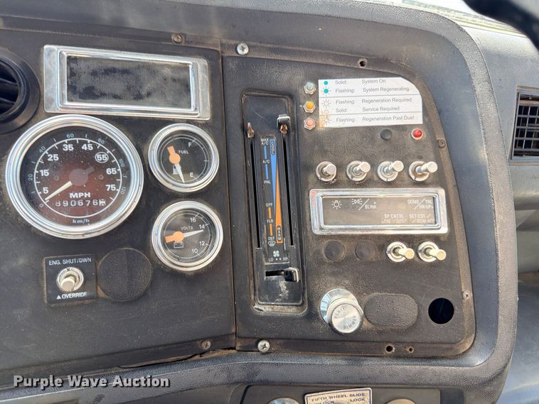 image for item DU1516 1994 Ford Aeromax L9000 water truck