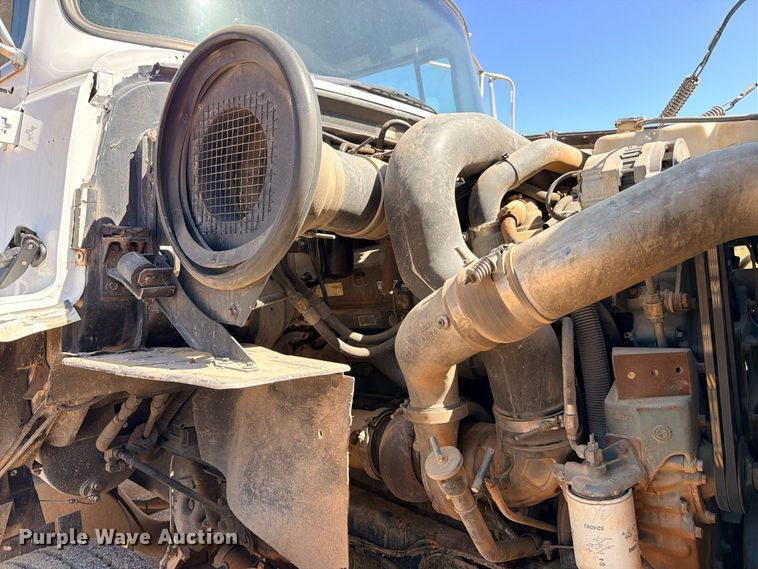 image for item DU1516 1994 Ford Aeromax L9000 water truck