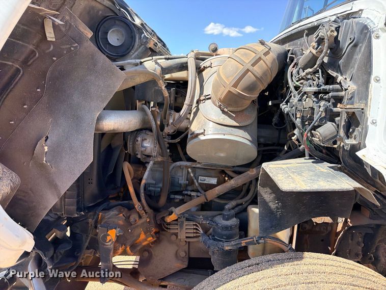 image for item DU1516 1994 Ford Aeromax L9000 water truck