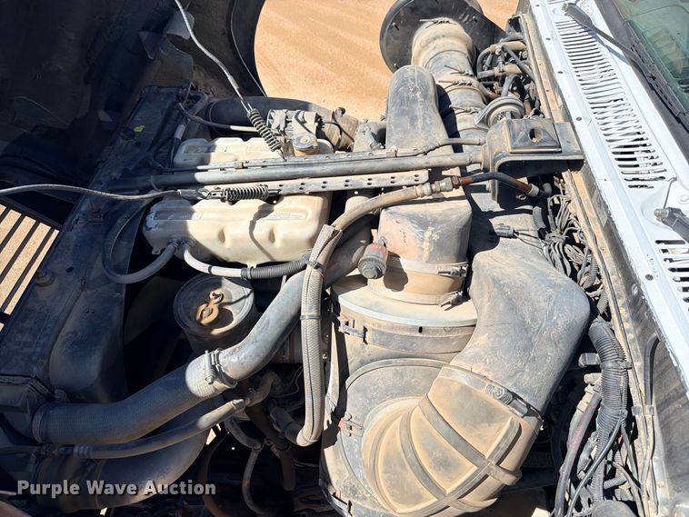 image for item DU1516 1994 Ford Aeromax L9000 water truck