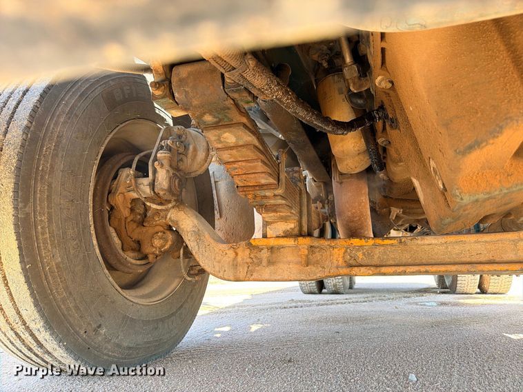 image for item DU1516 1994 Ford Aeromax L9000 water truck