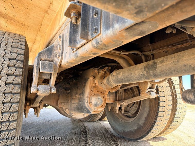 image for item DU1516 1994 Ford Aeromax L9000 water truck