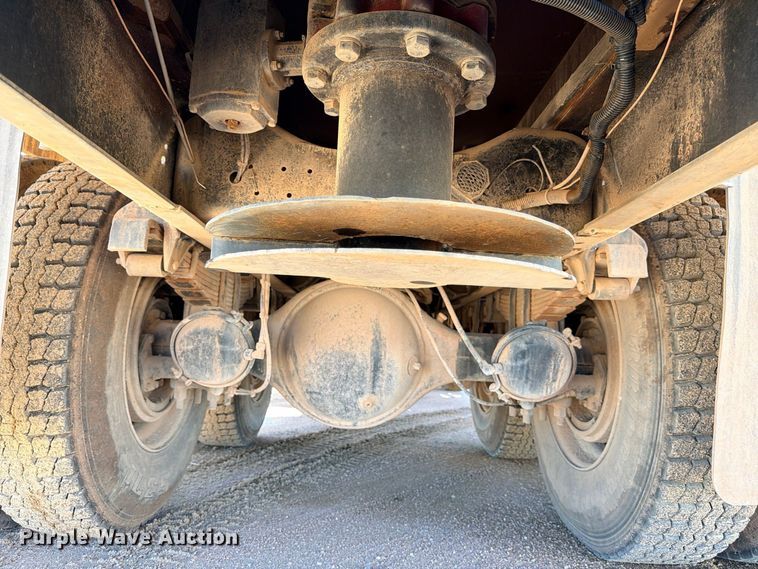 image for item DU1516 1994 Ford Aeromax L9000 water truck