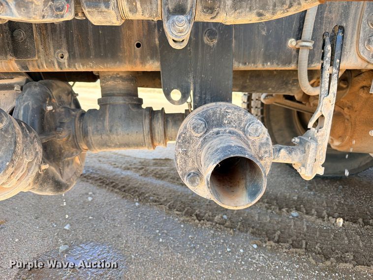 image for item DU1516 1994 Ford Aeromax L9000 water truck