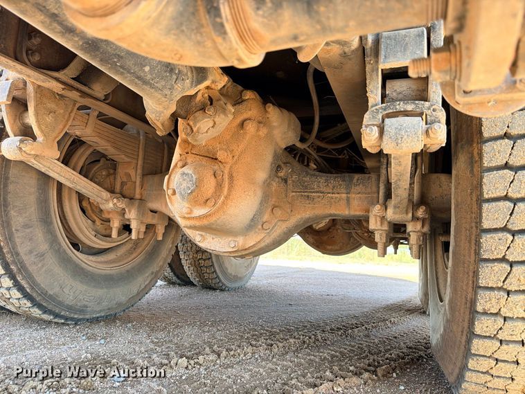 image for item DU1516 1994 Ford Aeromax L9000 water truck
