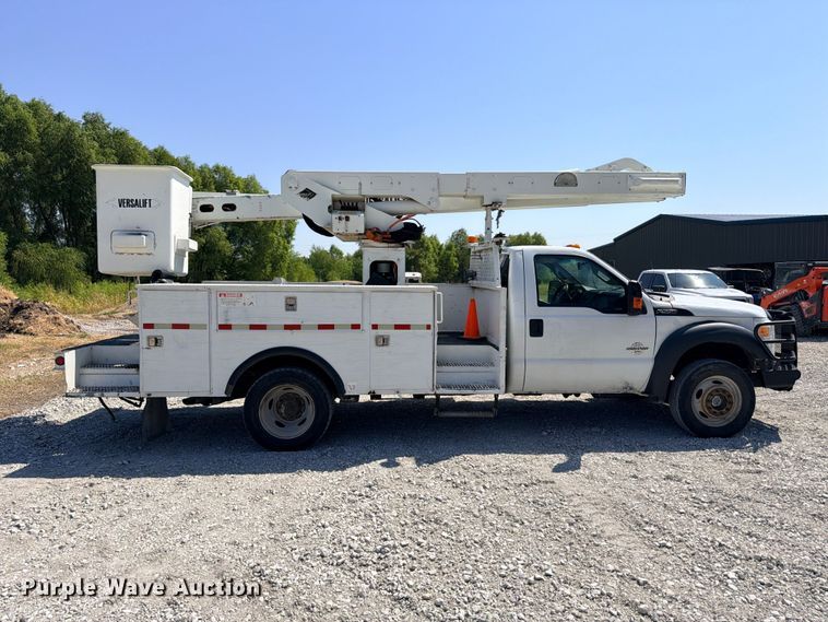 image for item DU1528 2016 Ford F550 bucket truck