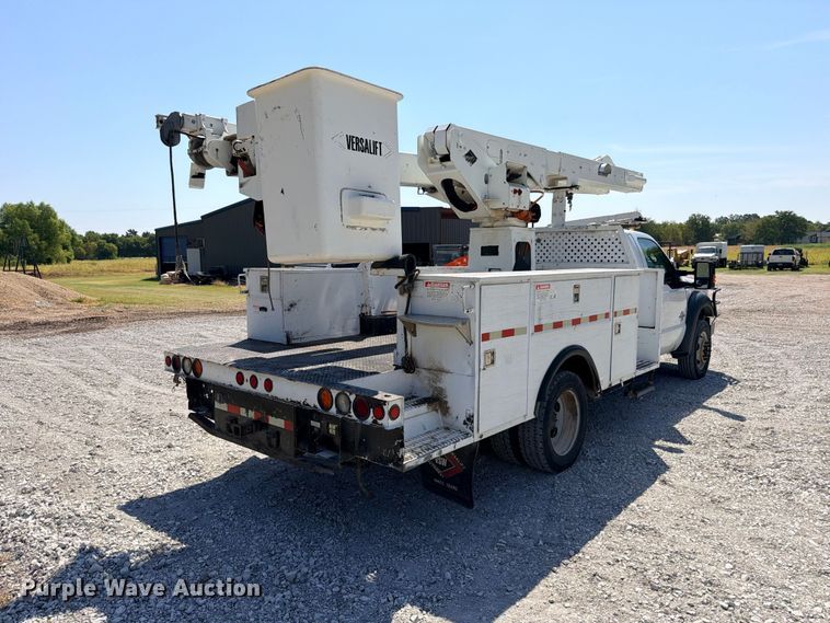 image for item DU1528 2016 Ford F550 bucket truck