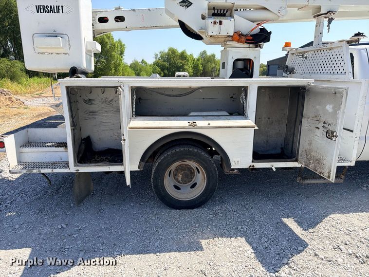 image for item DU1528 2016 Ford F550 bucket truck