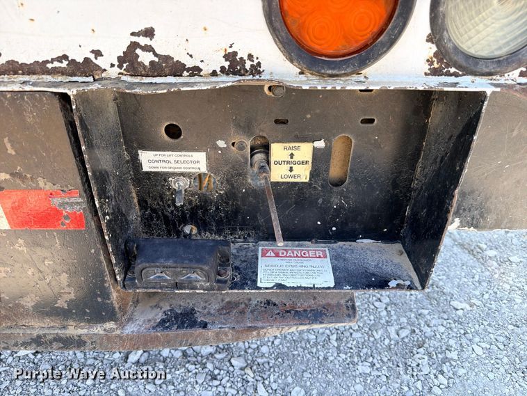 image for item DU1528 2016 Ford F550 bucket truck