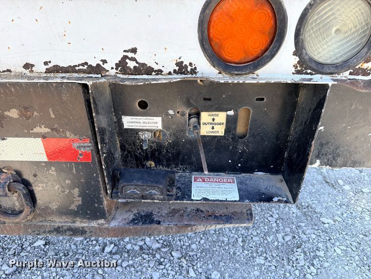 image for item DU1528 2016 Ford F550 bucket truck