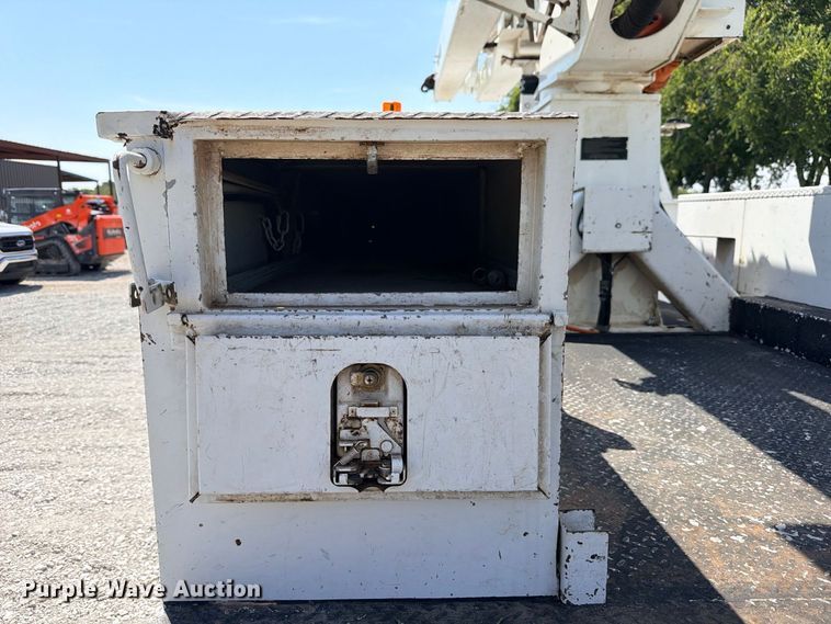 image for item DU1528 2016 Ford F550 bucket truck