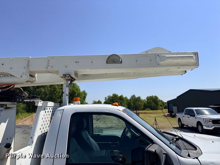 image for item DU1528 2016 Ford F550 bucket truck