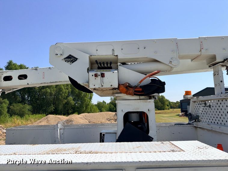 image for item DU1528 2016 Ford F550 bucket truck