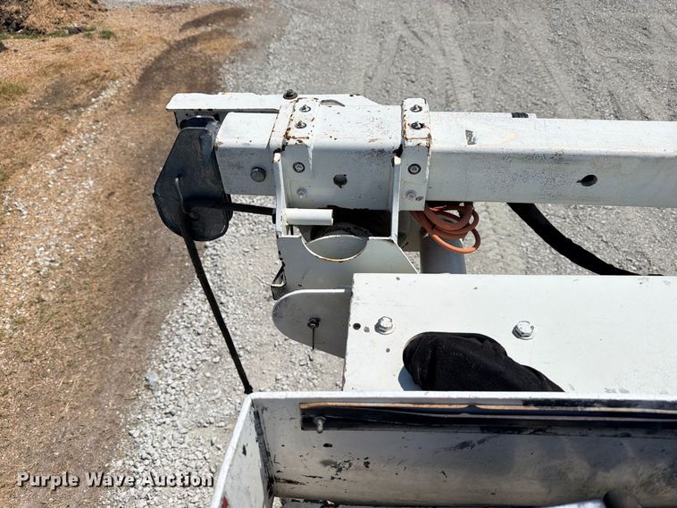 image for item DU1528 2016 Ford F550 bucket truck