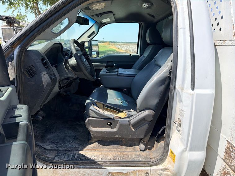 image for item DU1528 2016 Ford F550 bucket truck