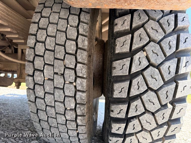 image for item DU1528 2016 Ford F550 bucket truck