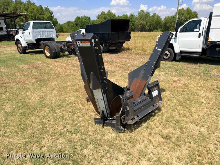 image for item DU1530 Bobcat TS36M skid steer tree spade