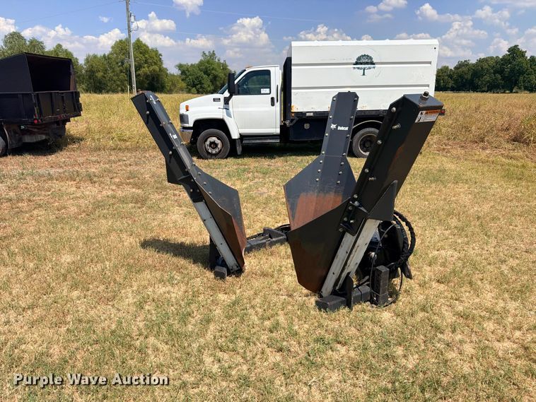 image for item DU1530 Bobcat TS36M skid steer tree spade
