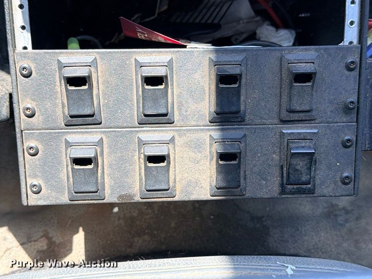 image for item DU1532 2016 Ford F-450 Ext. Cab bucket truck