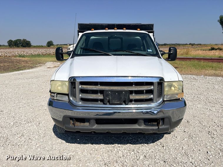 image for item DU1533 2002 Ford F-350 chipper truck