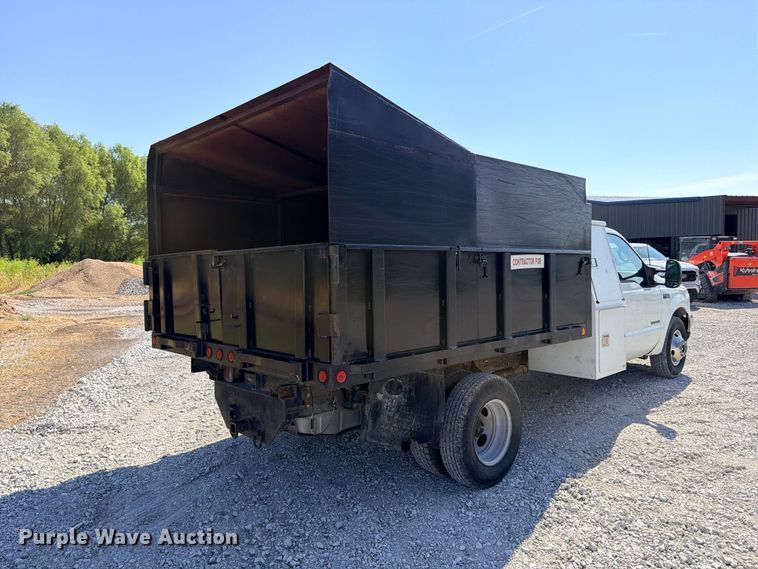 image for item DU1533 2002 Ford F-350 chipper truck