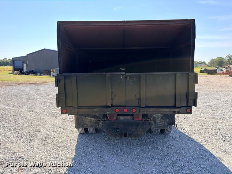 image for item DU1533 2002 Ford F-350 chipper truck