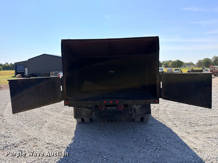 image for item DU1533 2002 Ford F-350 chipper truck