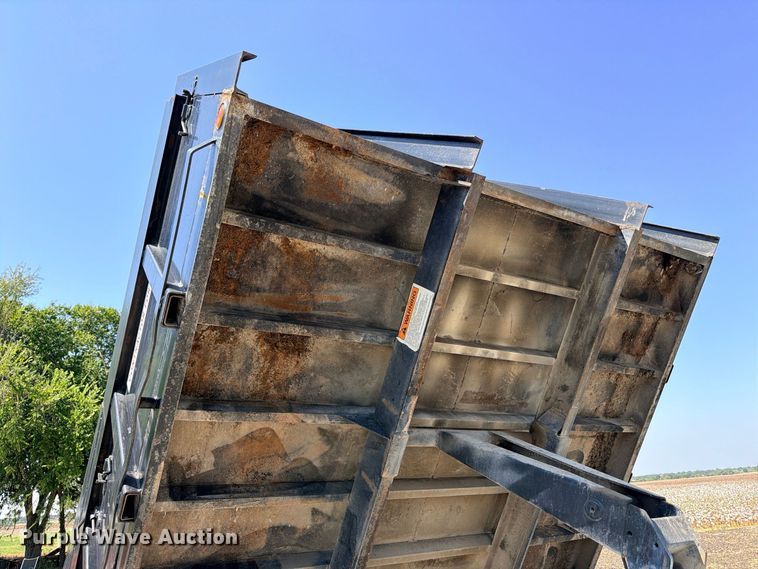 image for item DU1533 2002 Ford F-350 chipper truck