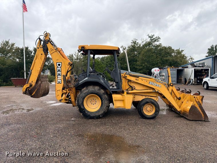 image for item DU1547 2006 John Deere 310SG backhoe