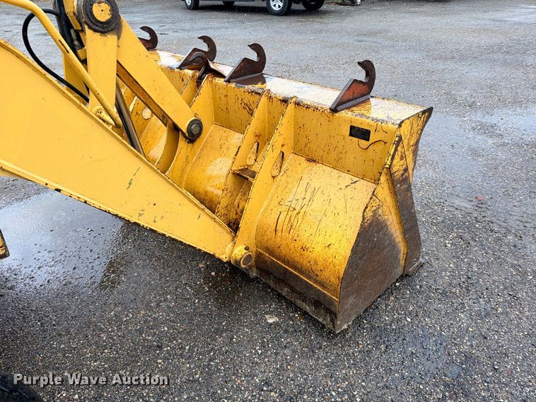 image for item DU1547 2006 John Deere 310SG backhoe