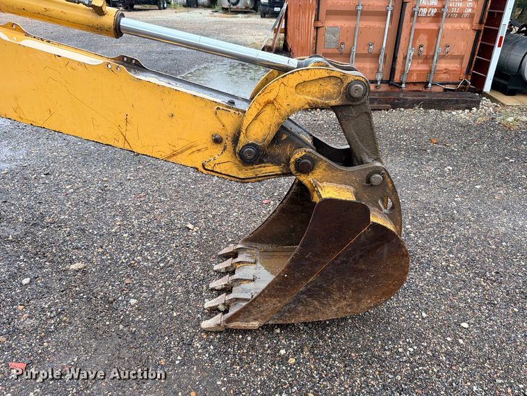 image for item DU1547 2006 John Deere 310SG backhoe