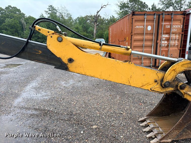 image for item DU1547 2006 John Deere 310SG backhoe