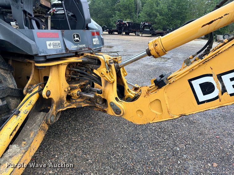 image for item DU1547 2006 John Deere 310SG backhoe