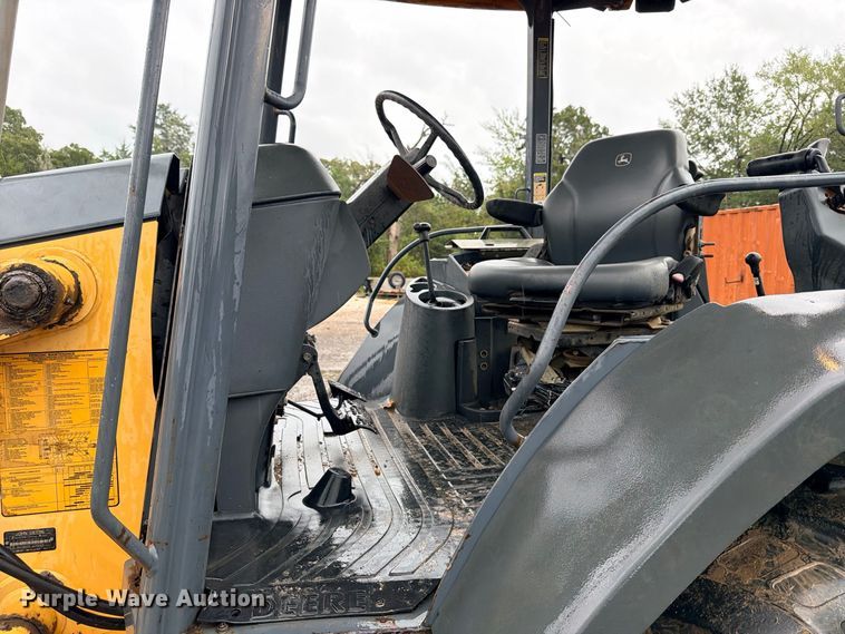 image for item DU1547 2006 John Deere 310SG backhoe