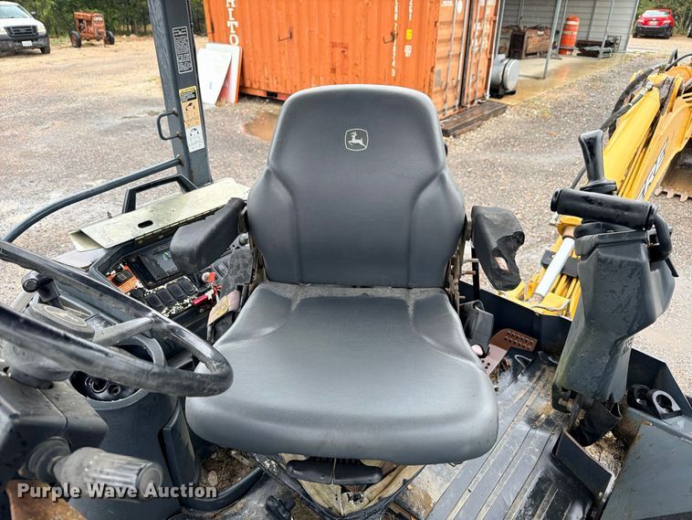 image for item DU1547 2006 John Deere 310SG backhoe