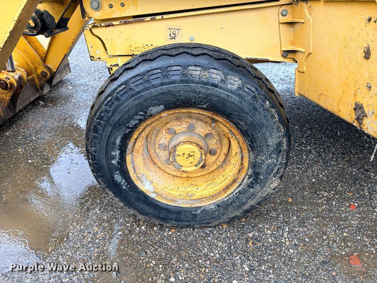 image for item DU1547 2006 John Deere 310SG backhoe