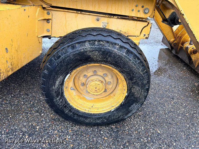 image for item DU1547 2006 John Deere 310SG backhoe