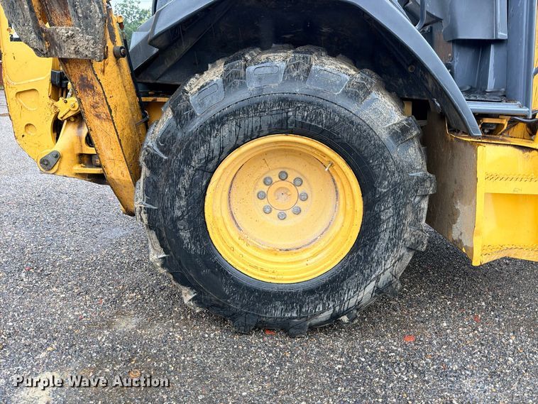 image for item DU1547 2006 John Deere 310SG backhoe